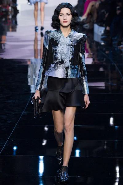 Look 17